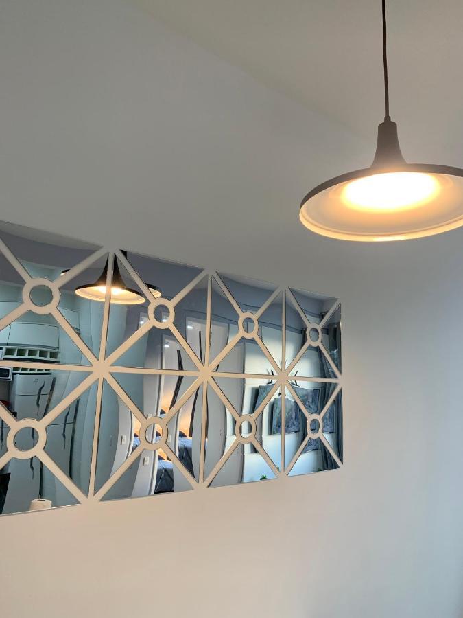 707- Apartamento Encantador, Amplo E Decorado, Quarto, Sala, Cozinha, Mobiliario Moderno, Cozinha Completa Com Utensilios , Excelente Vista Da Cidade E Localizacao Privelegiada No Bairro Bigorrilho Куритиба Екстериор снимка