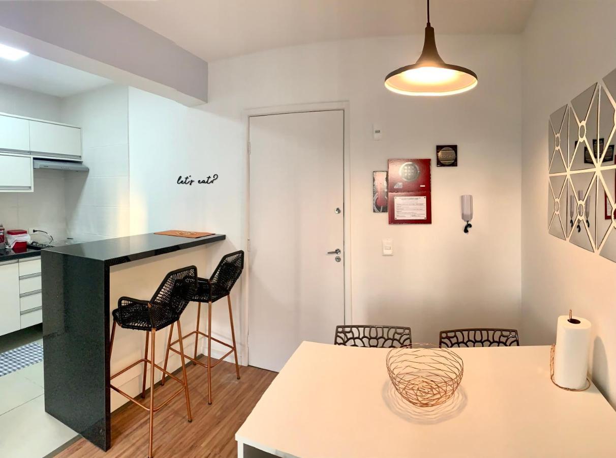 707- Apartamento Encantador, Amplo E Decorado, Quarto, Sala, Cozinha, Mobiliario Moderno, Cozinha Completa Com Utensilios , Excelente Vista Da Cidade E Localizacao Privelegiada No Bairro Bigorrilho Куритиба Екстериор снимка