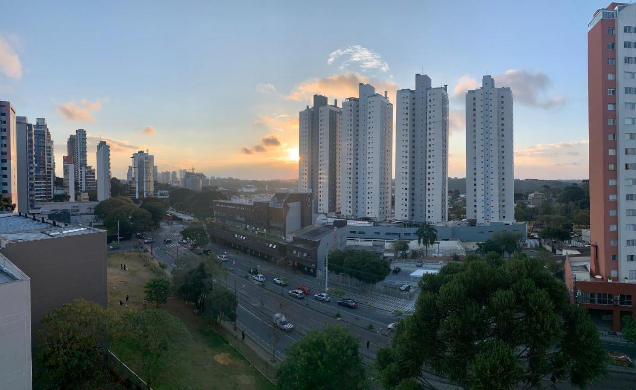 707- Apartamento Encantador, Amplo E Decorado, Quarto, Sala, Cozinha, Mobiliario Moderno, Cozinha Completa Com Utensilios , Excelente Vista Da Cidade E Localizacao Privelegiada No Bairro Bigorrilho Куритиба Екстериор снимка