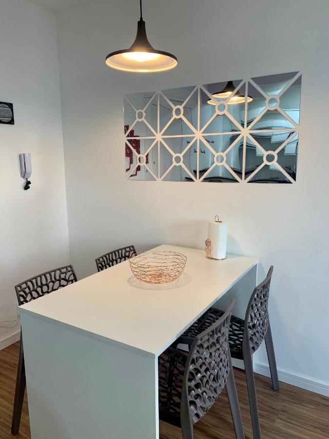 707- Apartamento Encantador, Amplo E Decorado, Quarto, Sala, Cozinha, Mobiliario Moderno, Cozinha Completa Com Utensilios , Excelente Vista Da Cidade E Localizacao Privelegiada No Bairro Bigorrilho Куритиба Екстериор снимка